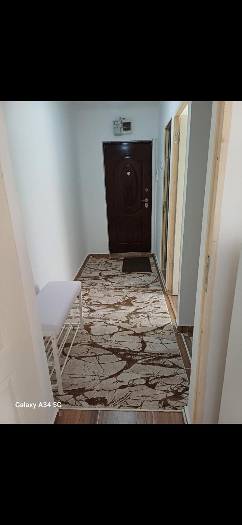 Ferienwohnung Garsoniera Luminoasa Craiova Exterior foto